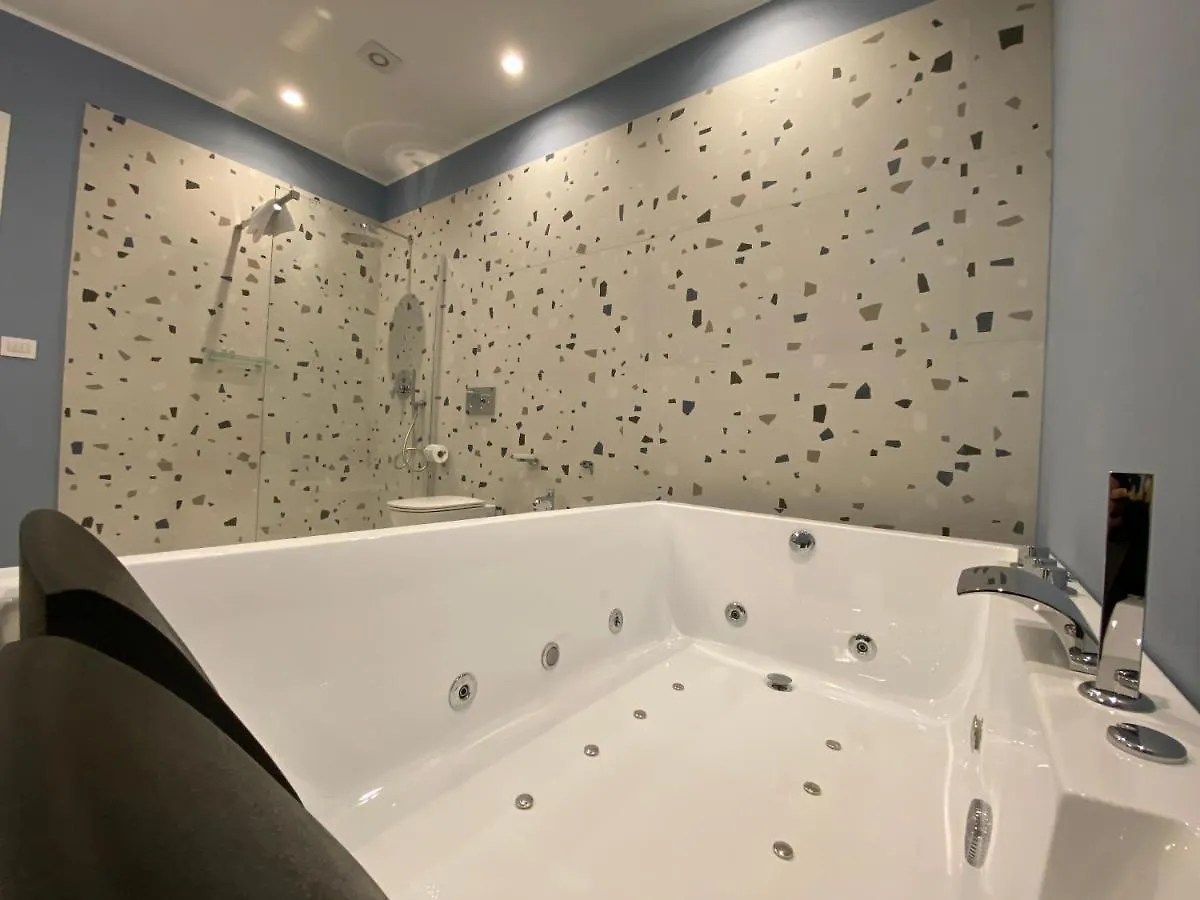 Dimora Zonno Apartment Bari Italy