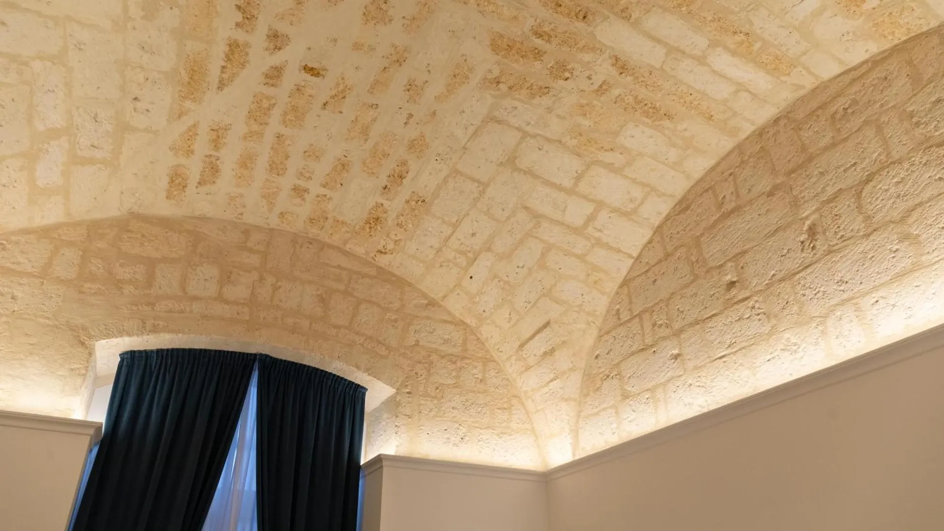 Dimora Zonno Apartment Bari Italy