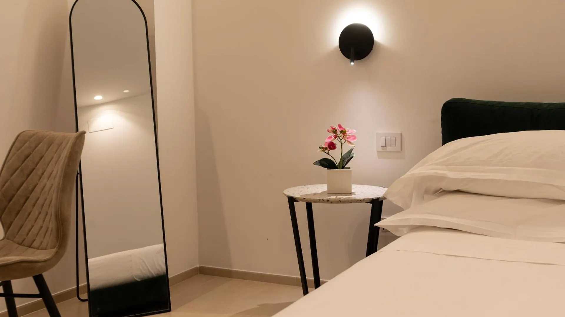 Dimora Zonno Apartment Bari 0*,  Italy